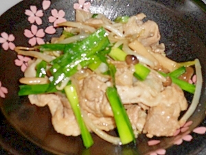 塩麹でお肉やわらか♪豚とニラの炒め物