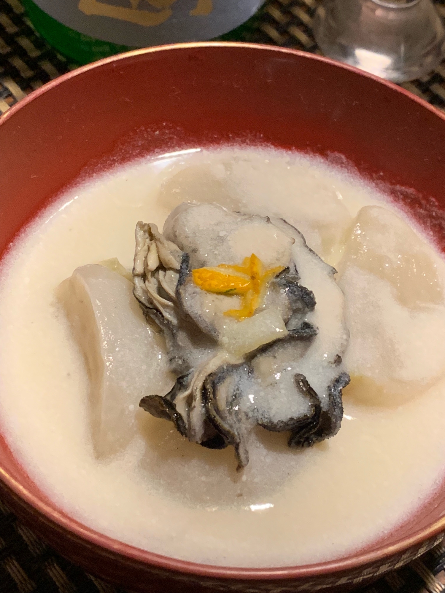 ご飯にお酒に、牡蠣と蕪の豆乳クリーム煮