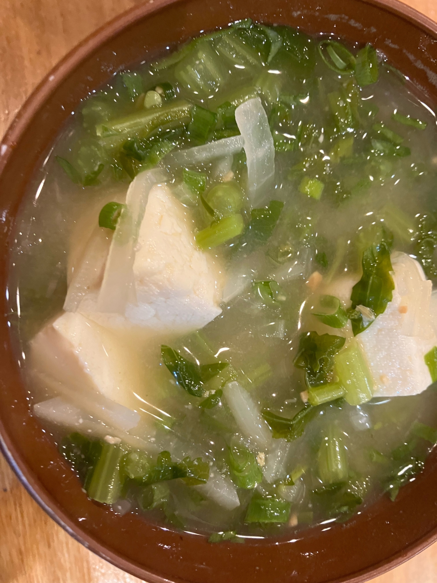 かぶの葉とかぶと豆腐の味噌汁