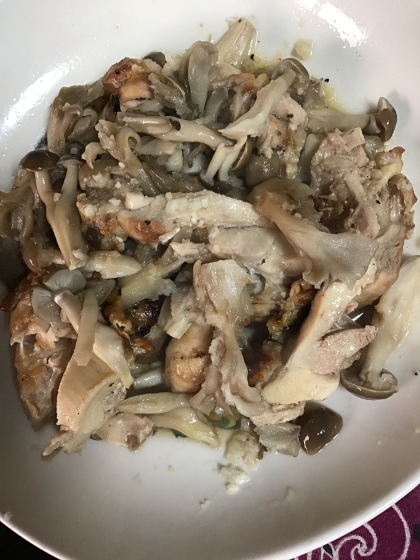 あっさり戴く♪鶏モモ肉のきのこ大根おろしダレがけ