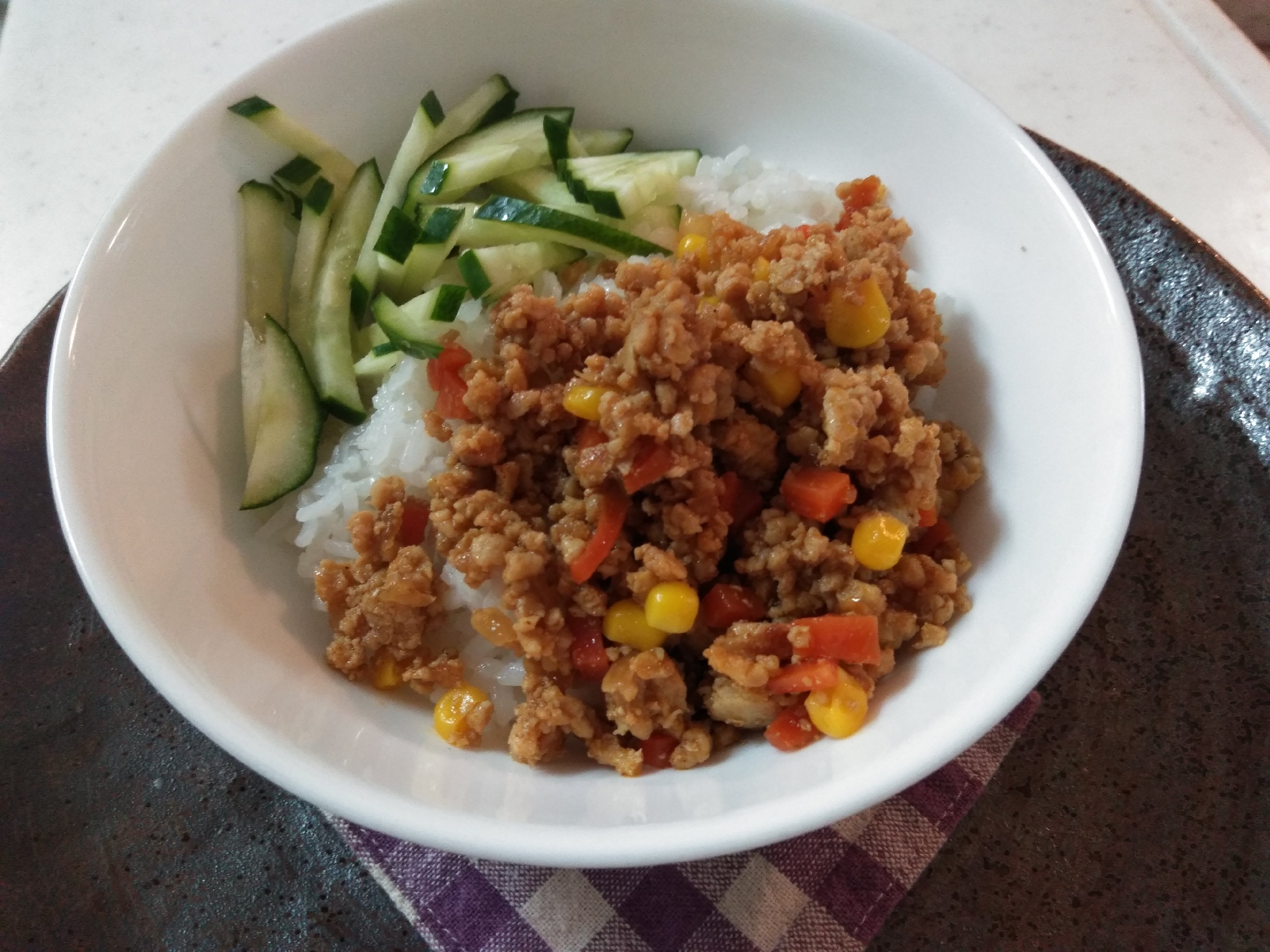 忙しい朝に！カレー鳥そぼろ丼