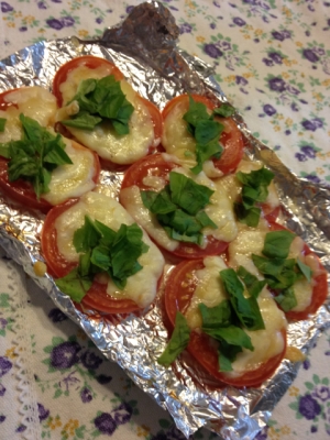 オーブントースターで簡単☆トマトのチーズ焼き