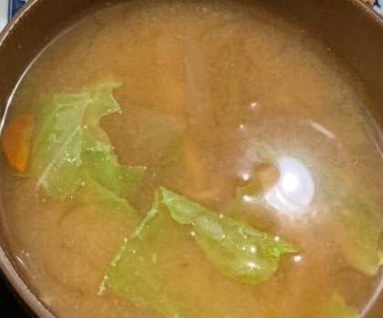 キャベツとタマネギの味噌汁