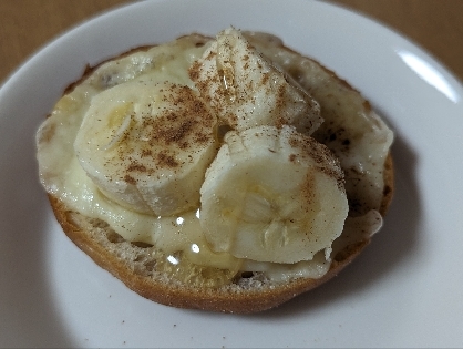 バナナ蜂蜜チーズトースト