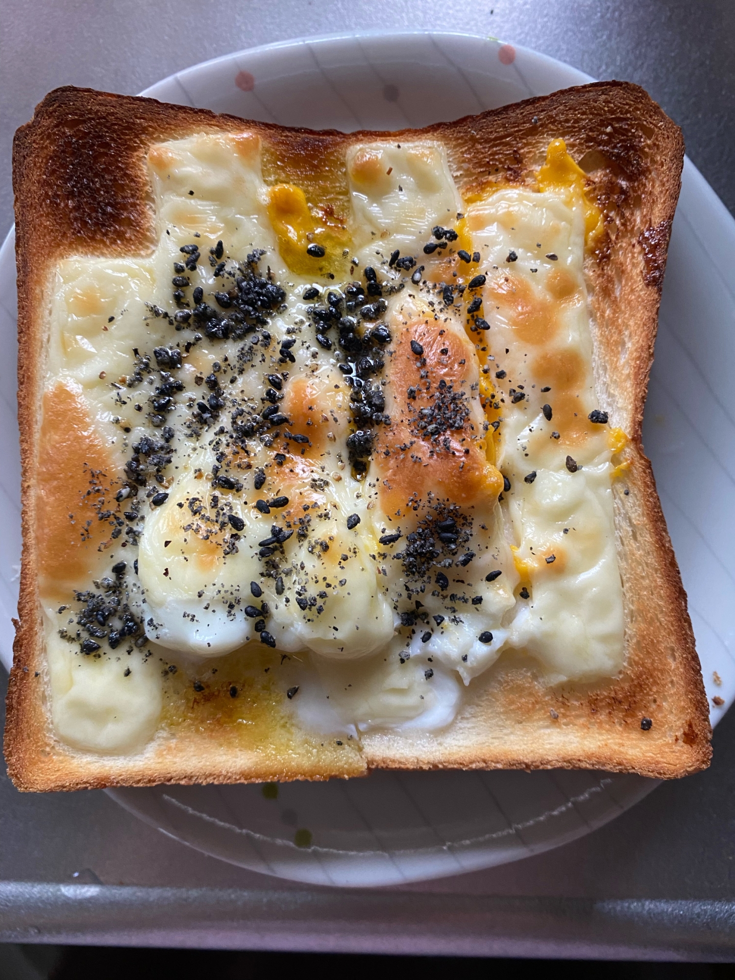 半熟卵チーズトースト