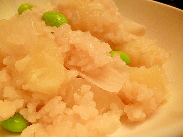 優しい味 玉ねぎとじゃがいもの炊き込みご飯 レシピ 作り方 By fairy tale 楽天レシピ