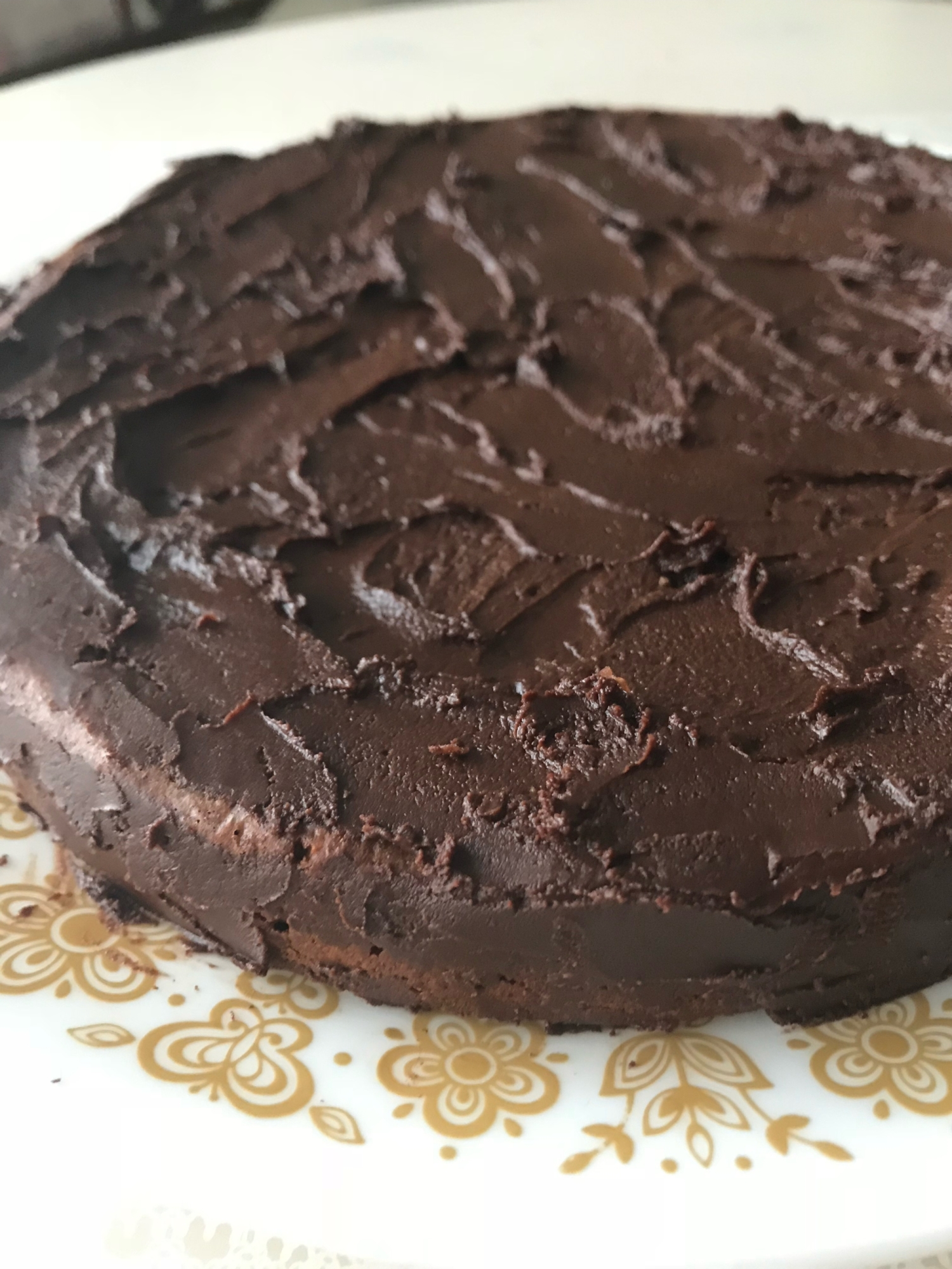 チョコたっぷりチョコレートケーキ