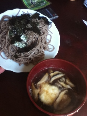 シイタケとトロロのつけ汁de日本蕎麦