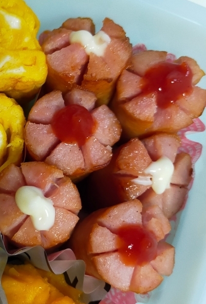 お弁当 刺激的なお花ウインナー レシピ 作り方 By も る す け 楽天レシピ お弁当 刺激的なお花ウインナー レシピ 作り方 By も る す け 楽天レシピ