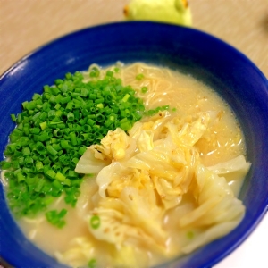 ラーメン屋さんの味★ごまつゆキャベツのトッピング