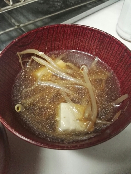 キムチとお豆腐のお味噌汁