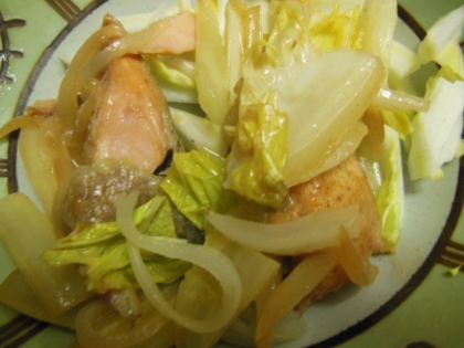鮭と白菜のおかずは鍋物以外はあまり思いつかなかったのですが、「甘塩鮭と白菜の蒸し煮」はとてもおいしくできました。
ごちそうさまでした
(#^.^#)