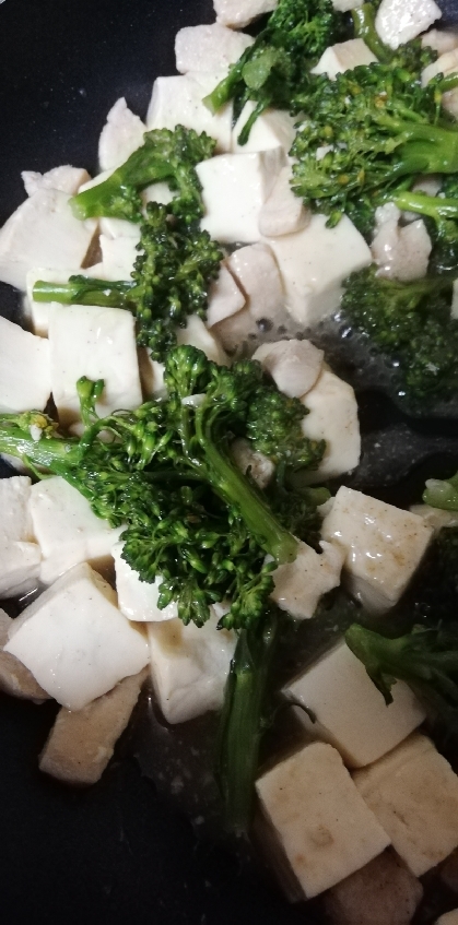 豆腐とブロッコリー鶏肉のオイスター炒め煮