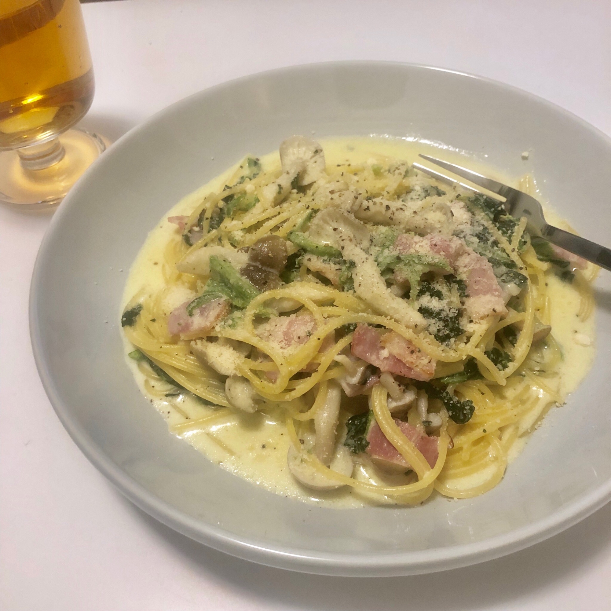 ワンパン!ほうれん草とベーコンのクリームパスタ