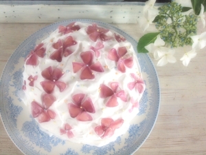 アジサイ花のケーキ～爽やかトロピカルフルーツ風味～