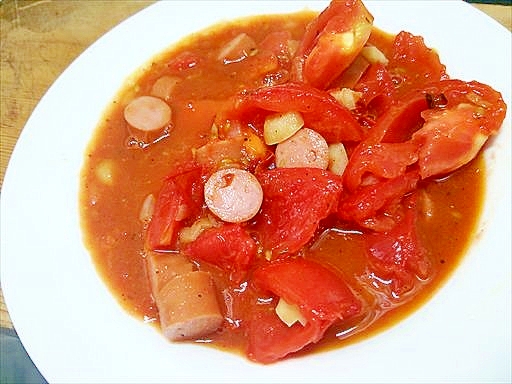 トマトソーセージ炒め・ピリ辛ケイジャン風味