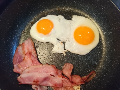 昨夜のサラダいっぱいフレッシュ朝食