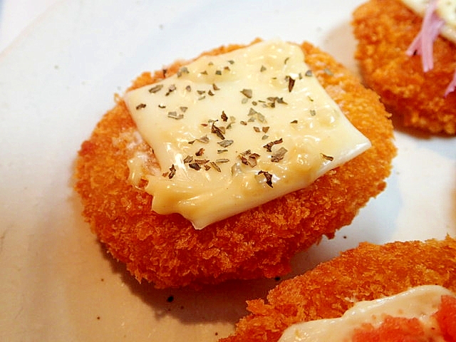 タルタル/パセリで　ダブルチーズおやつコロッケ