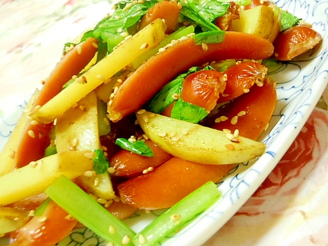 ❤ウィンナーと馬鈴薯と小松菜のガリバタ炒め❤