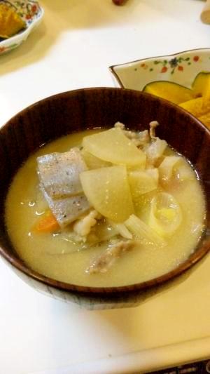 こっくりとしていて超ウマい♪豚のかす汁