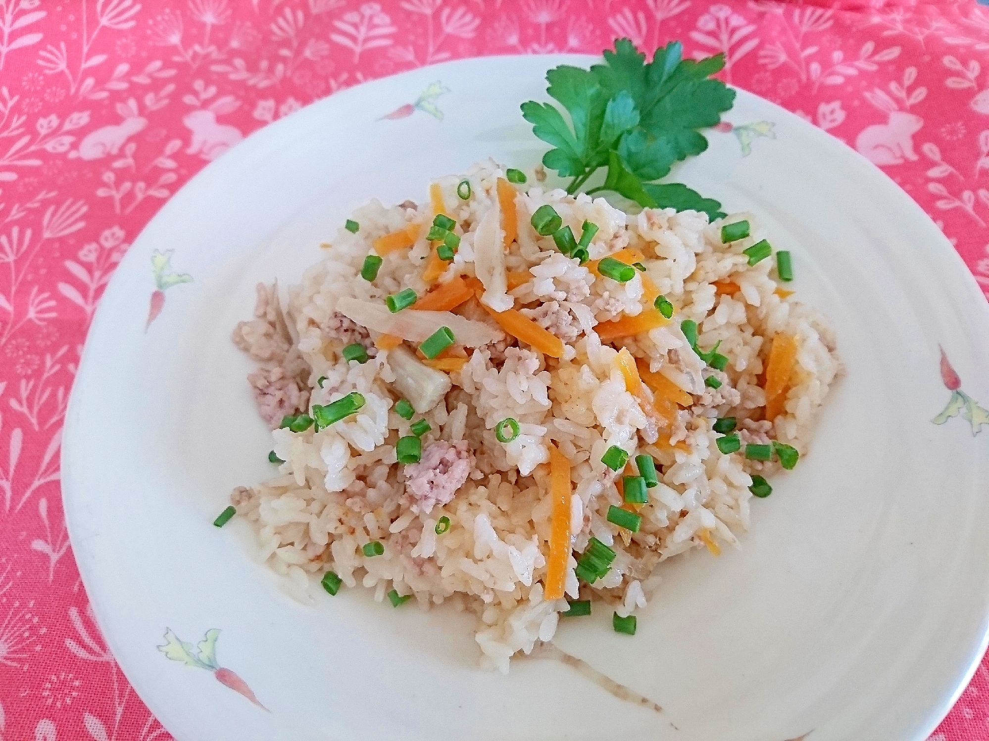 豚ひき肉とごぼうの炊き込みご飯（炊飯器利用）