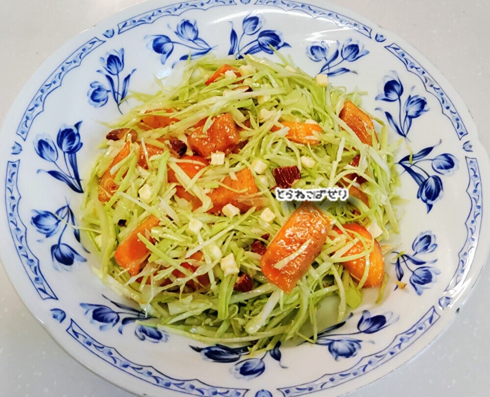 国産チーズと柿☘️ナッツのサラダ