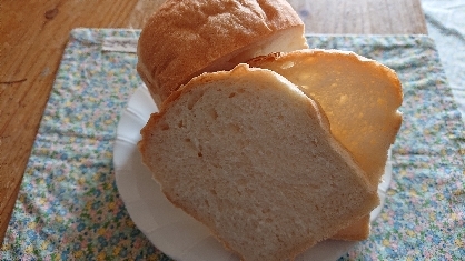 セミハード生地の山食パン　1斤