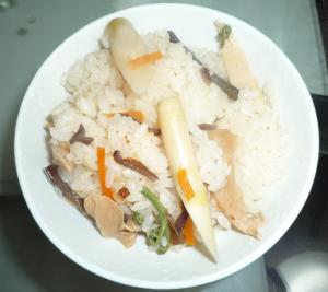 春の山菜炊き込みご飯
