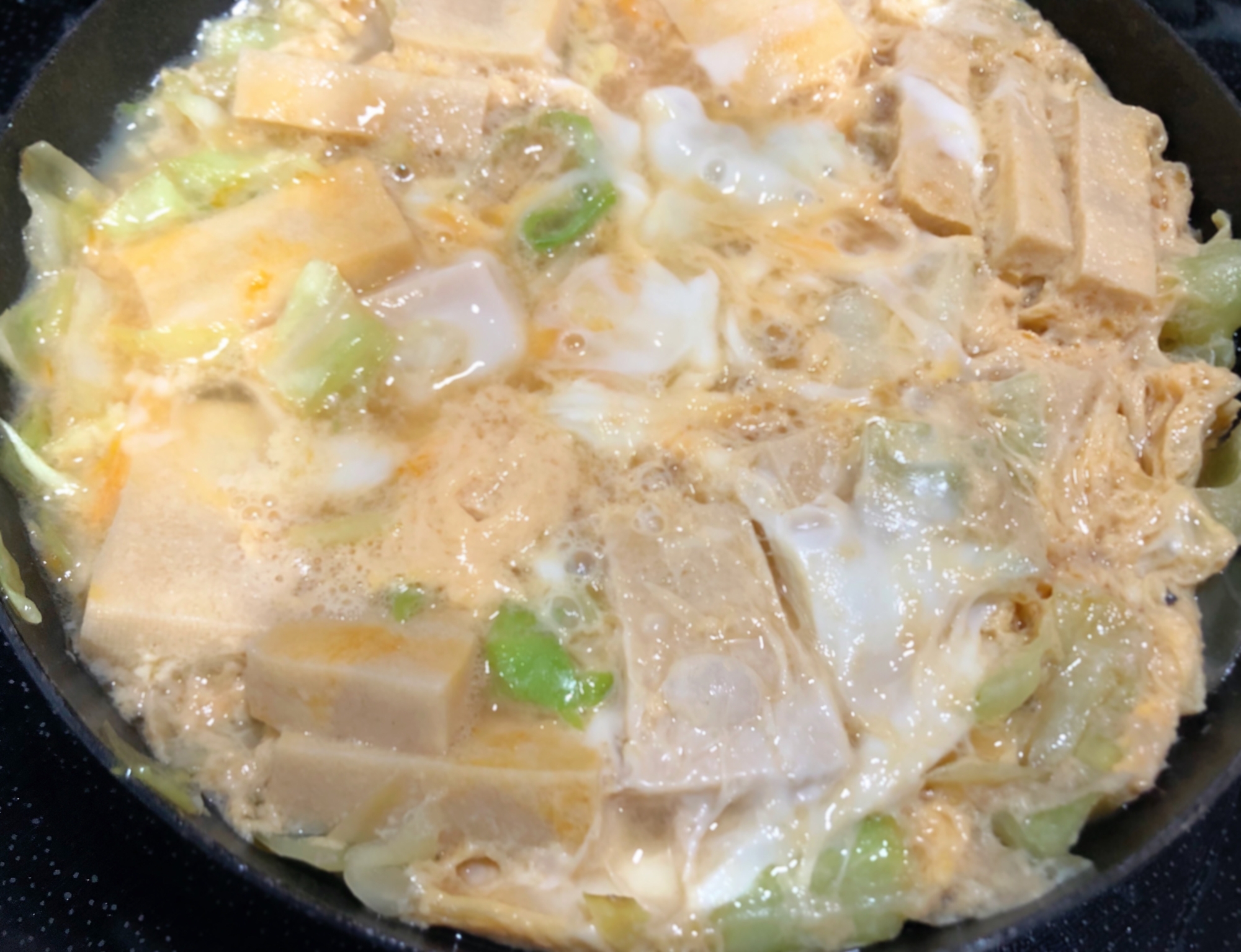 すき焼きのタレでキャベツと高野豆腐の卵とじ