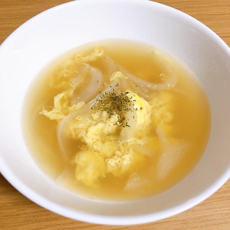 新玉ねぎのふんわり卵スープ★*。