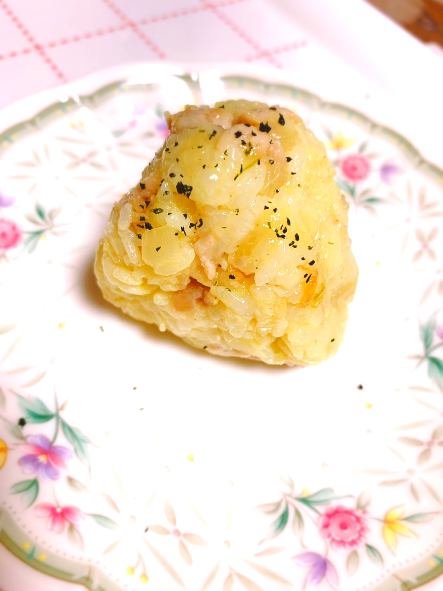 焼き飯と青じそ ふりかけのおにぎり