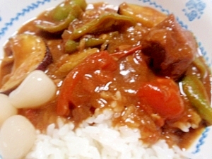 暑いから食べたい！！夏野菜カレーで元気モリモリ♪