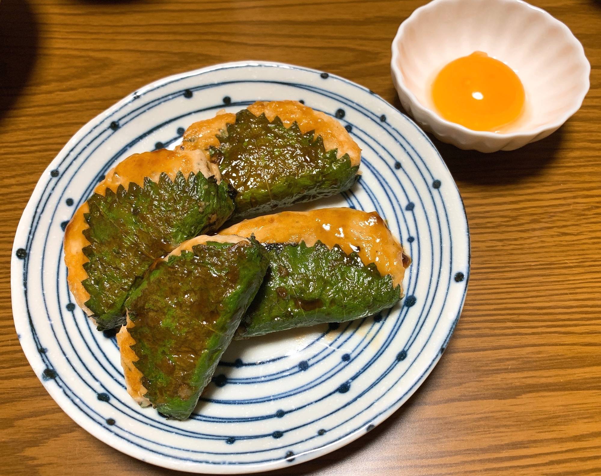 食感も美味しい！蓮根入り大葉つくねの照り焼き