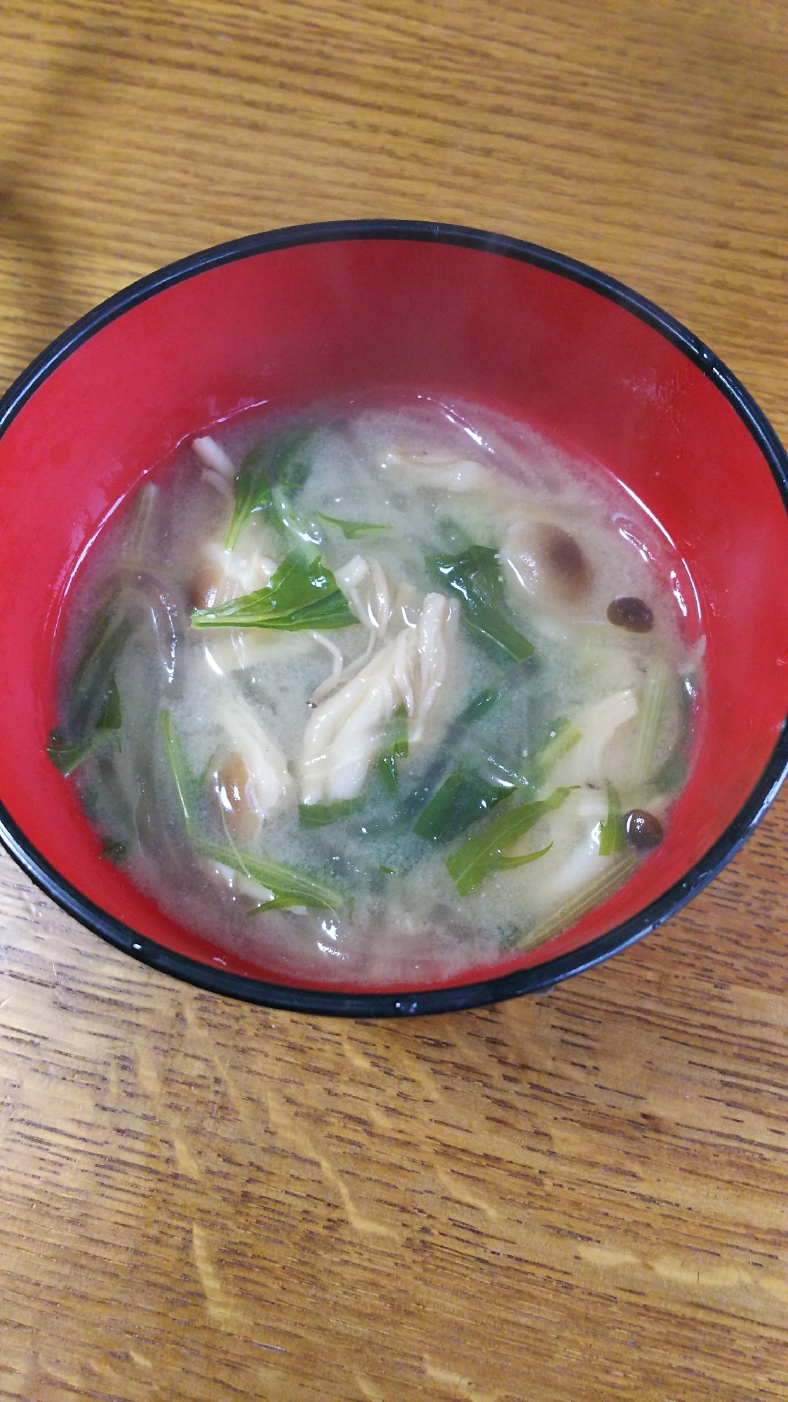 しめじと水菜と春雨のお味噌汁