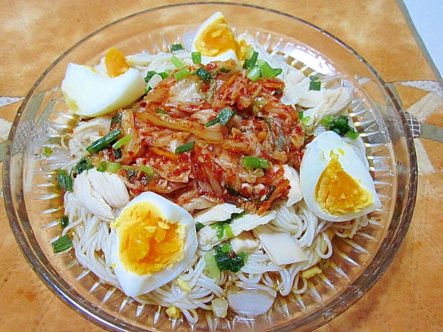 キムチ・サラダチキン・卵の素麺