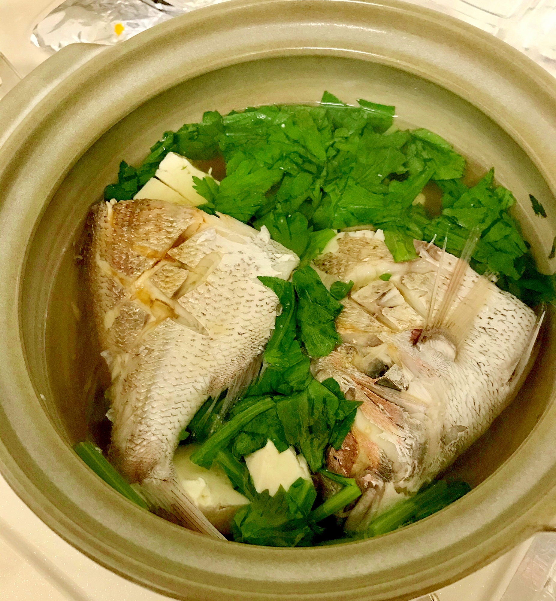 鯛と春菊のシンプル鍋
