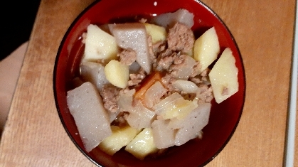 こんにゃくも一緒に煮込んだ☆肉じゃが