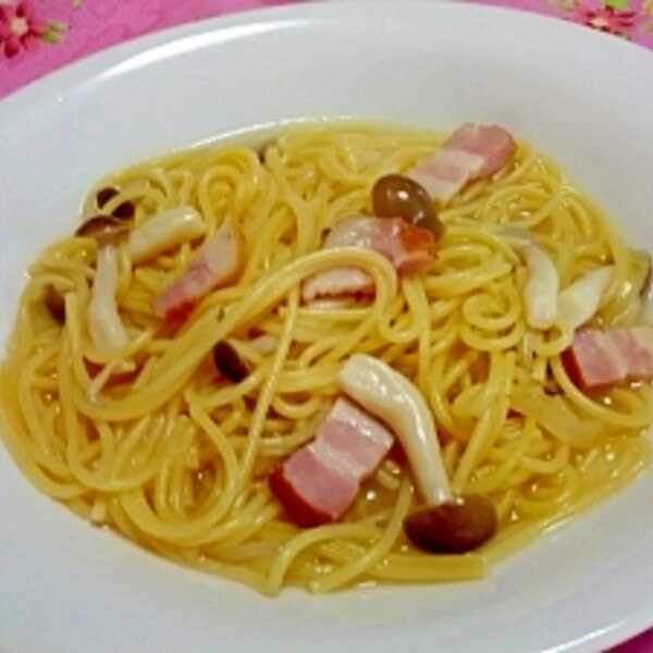 フライパン1つで しめじとベーコンのスープスパ レシピ 作り方 By Risaっち 楽天レシピ フライパン1つで しめじとベーコンのスープスパ レシピ 作り方 By Risaっち 楽天レシピ