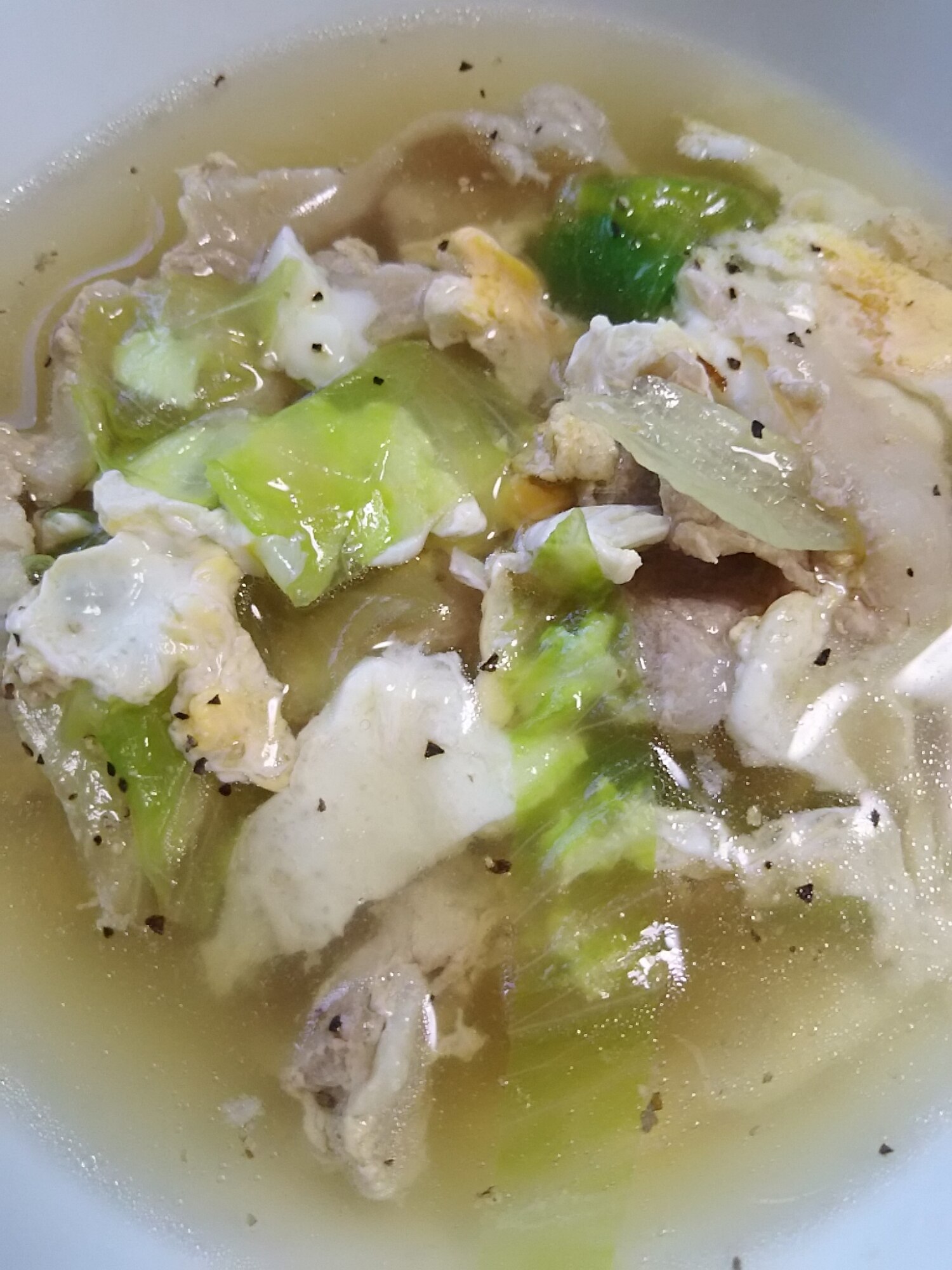 レタスと豚肉の卵スープ レシピ 作り方 By こころママ 楽天レシピ