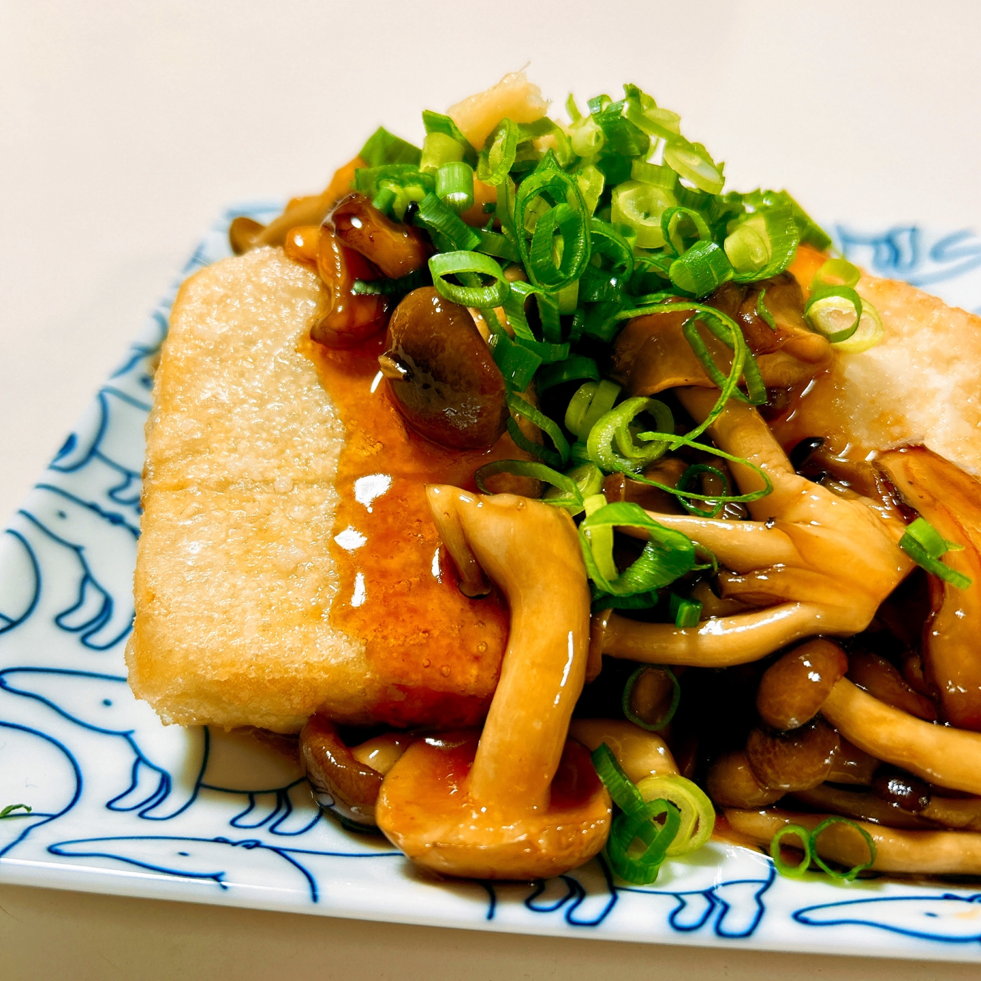 ごはん進んじゃう♪豆腐のきのこあんかけ。