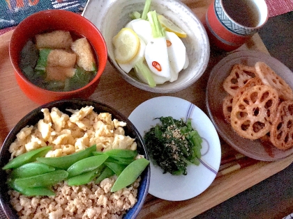 スナップえんどうで作ってみました U^ェ^U とっても美味しくて綺麗な三色丼が出来ました！レシピありがとうございます！