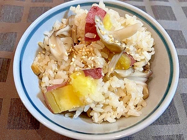 紅はるか芋と舞茸の炊き込みご飯
