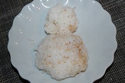 不器用すぎて何を作ってもキタナクてごめんね（涙）ごはんの量が多かったから雪だるまちゃんみたいにしたよん（笑）