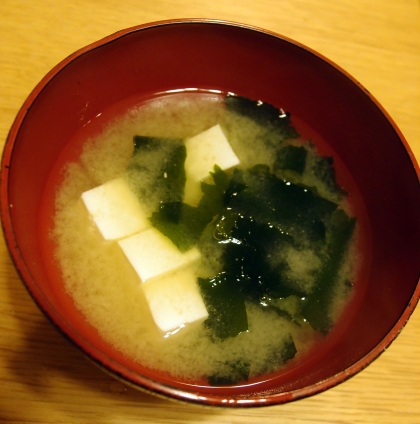 ワカメたっぷり入れました
美味しいお味噌汁、ご馳走様でした☆