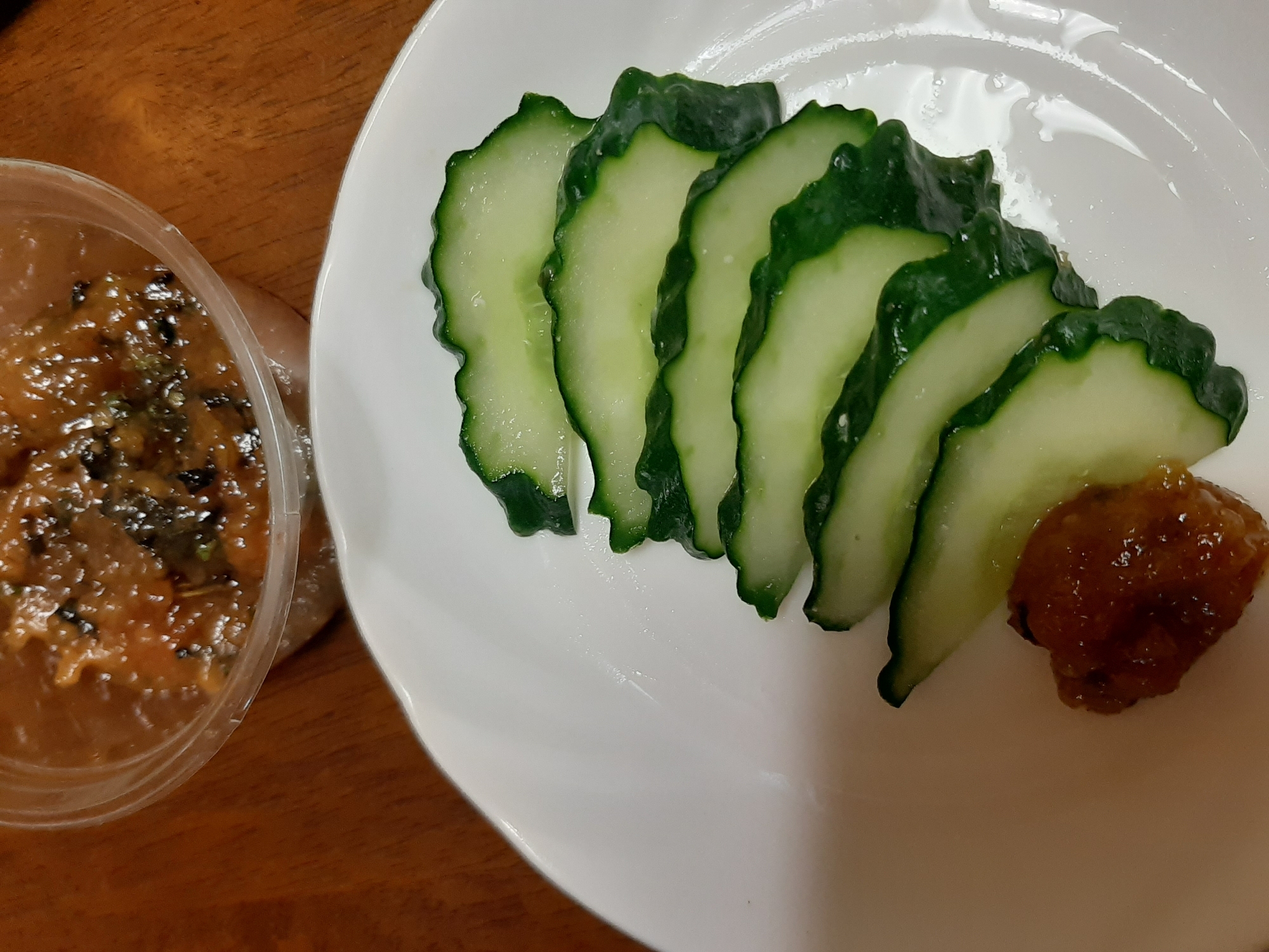 きゅうりやご飯のお供に、大葉(紫蘇)味噌