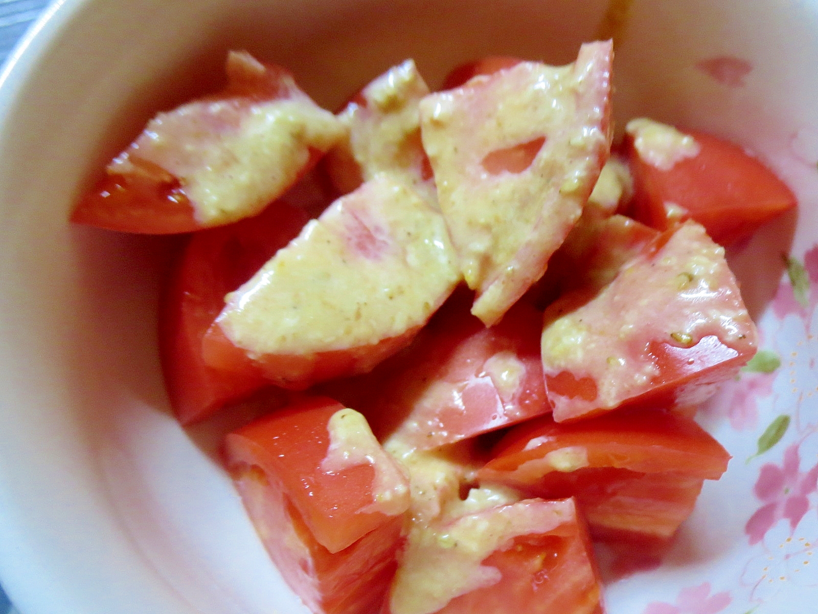 マヨ味噌ドレッシングのトマトサラダ