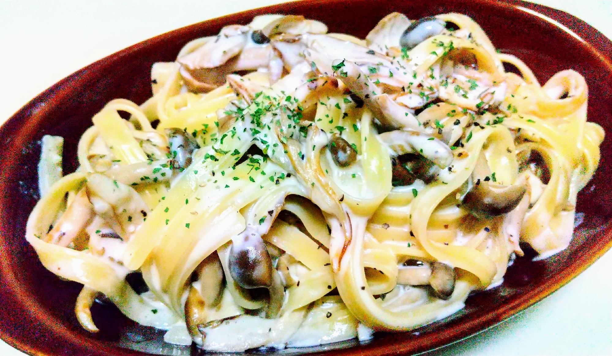 しめじまいたけのクリームフェットチーネパスタ