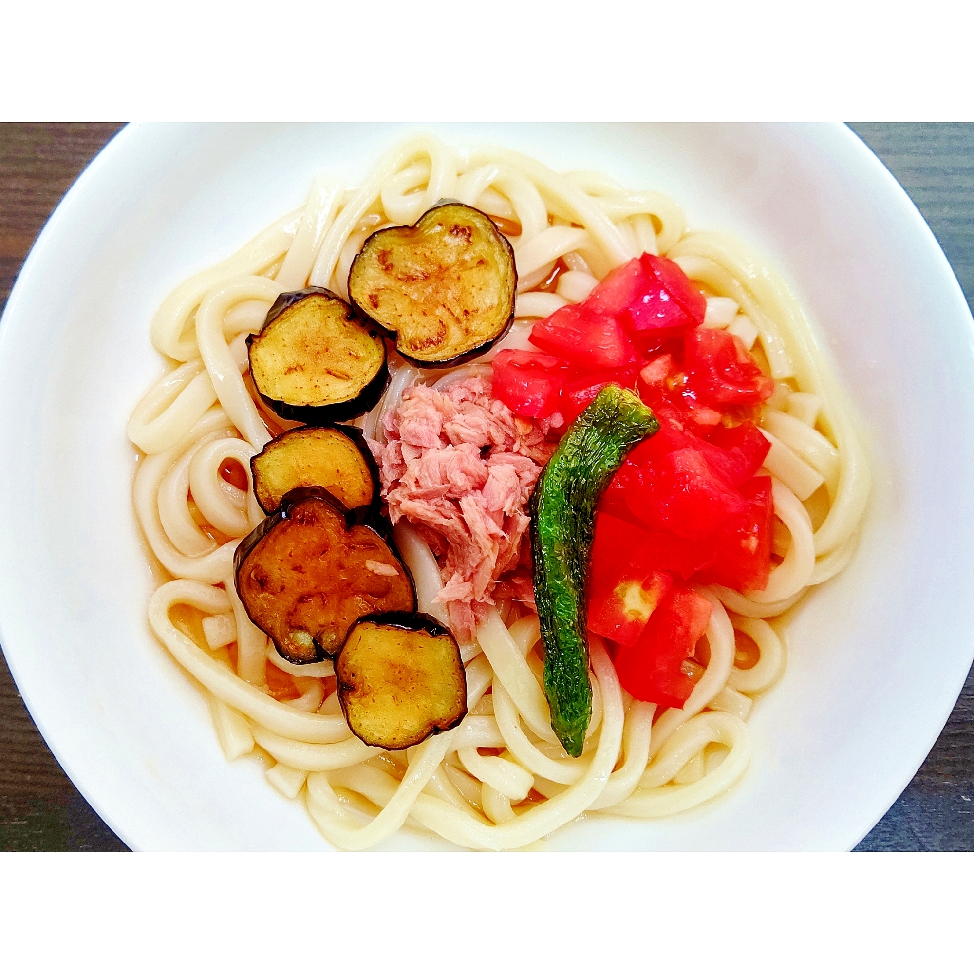 【簡単ランチ】夏野菜とツナの冷やしうどん