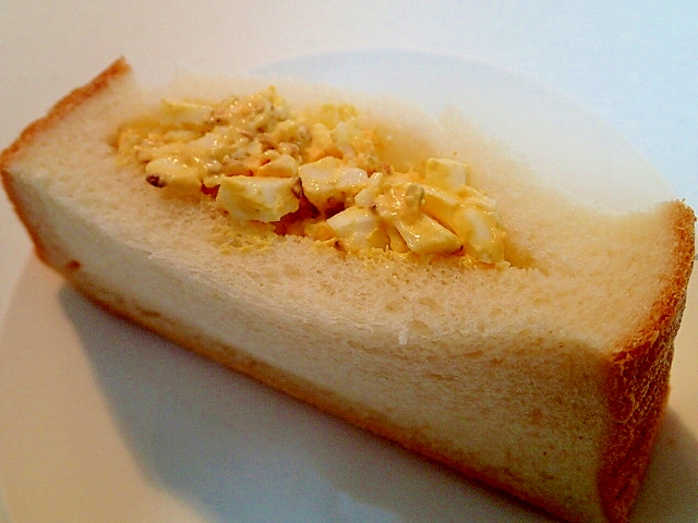 厚切りパンで　大人用　卵サラダのサンドイッチ
