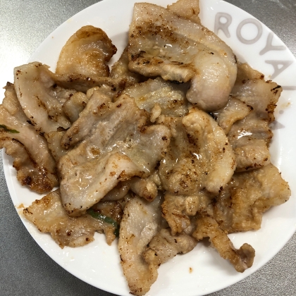 食欲そそる！豚肉のニンニク焼き